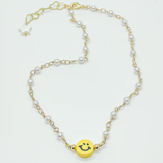 “Don’t-Worry-Be-Happy”-Smiley-Face-Necklace