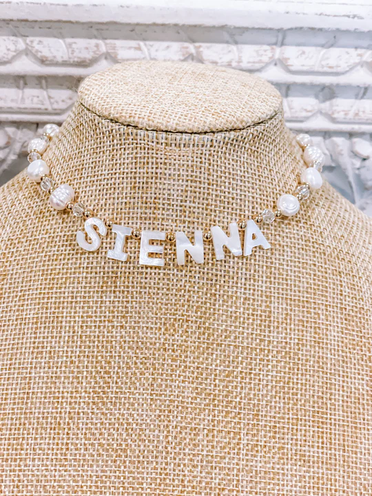 “Sienna”-Personalized-Name-Pearl-Necklace